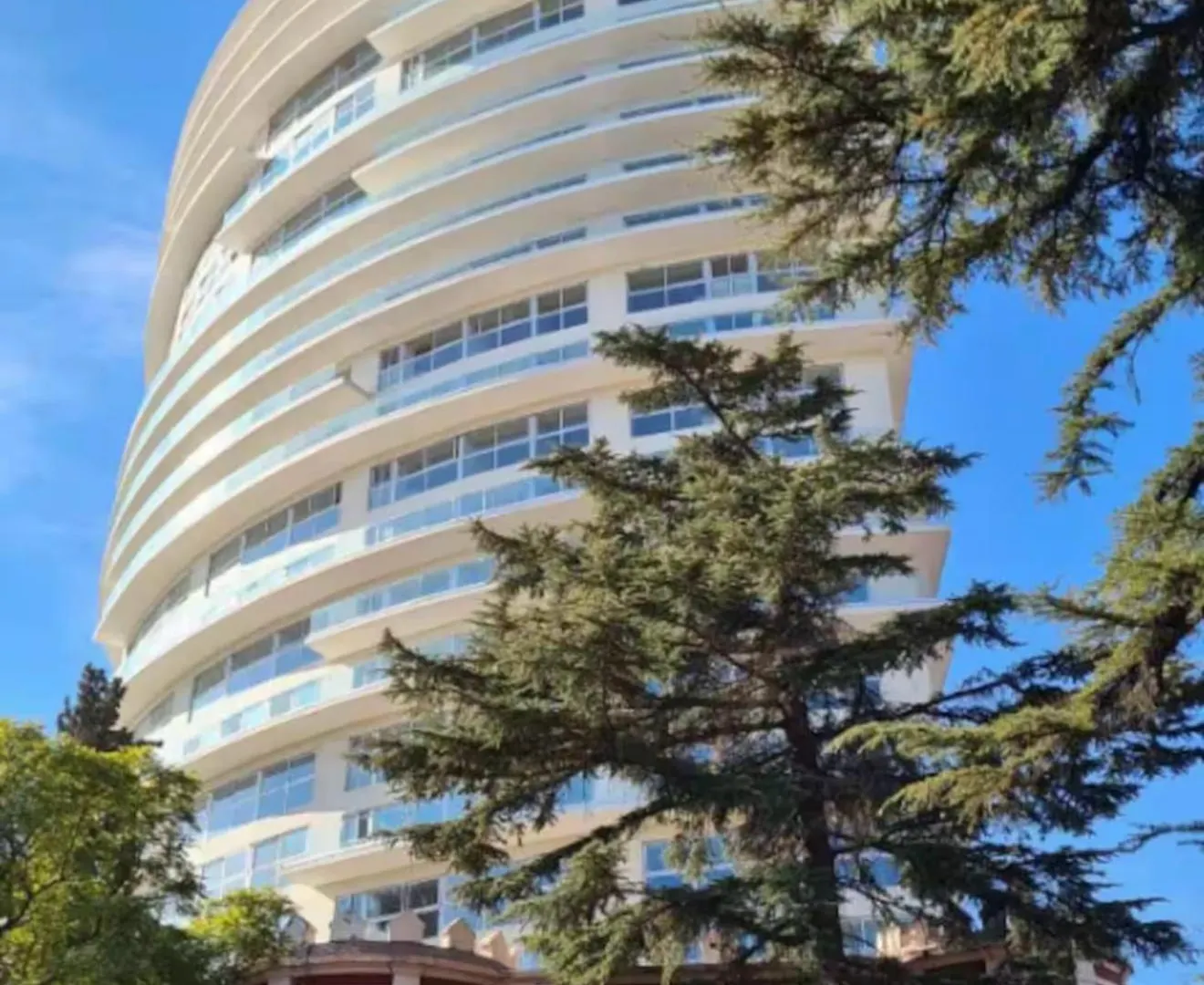 メンドーサTorre Lアパートメント アパート